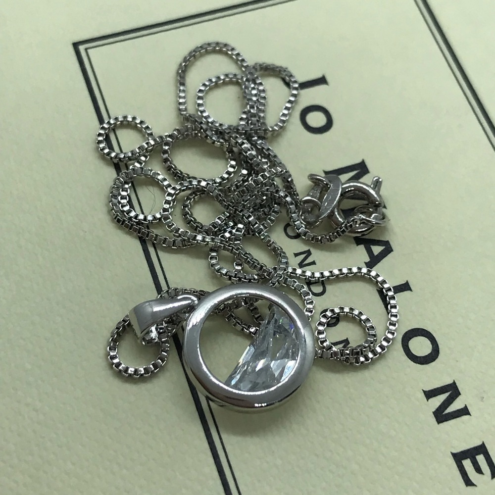 🌸 Sterling Silver 925 Crystal Necklace - Picture 4 of 7